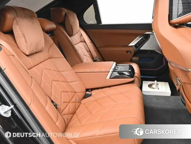BMW 7 Series (G70) 2025 Черный из Кореи, фото 3