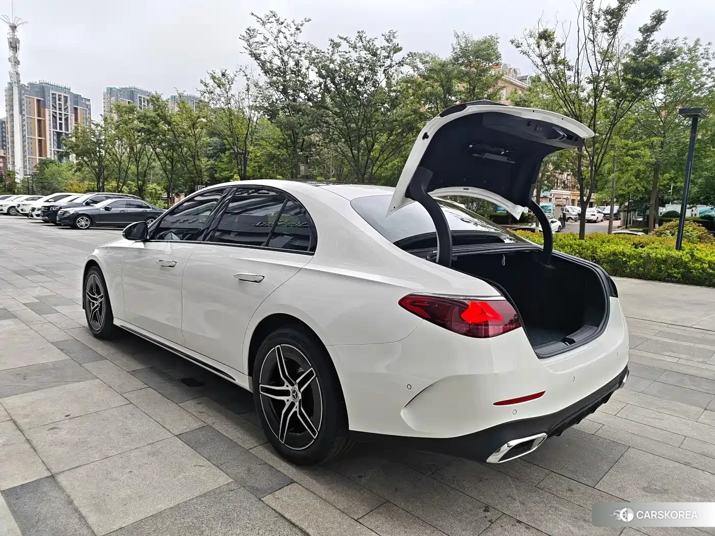 Mercedes-Benz E-Class 2025 Белый из Китая, фото 4
