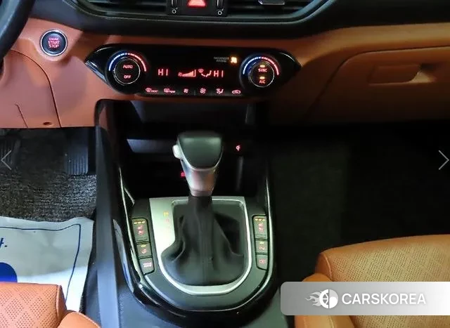 Kia The New K3 2nd generation 2021 Белый из Кореи, фото 3