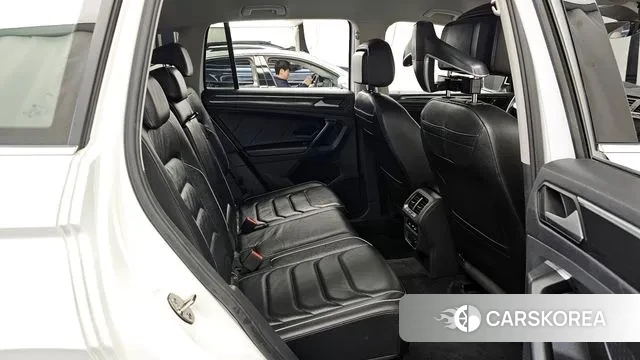 Volkswagen Tiguan second Generation 2021 Белый из Кореи, фото 3