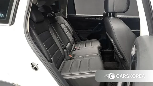 Volkswagen Tiguan second Generation 2020 Белый из Кореи, фото 3