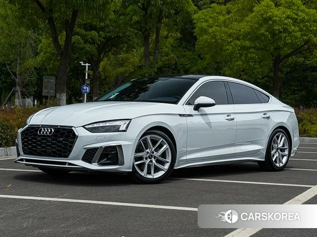 Audi A5 2023 Белый из Китая, фото 3