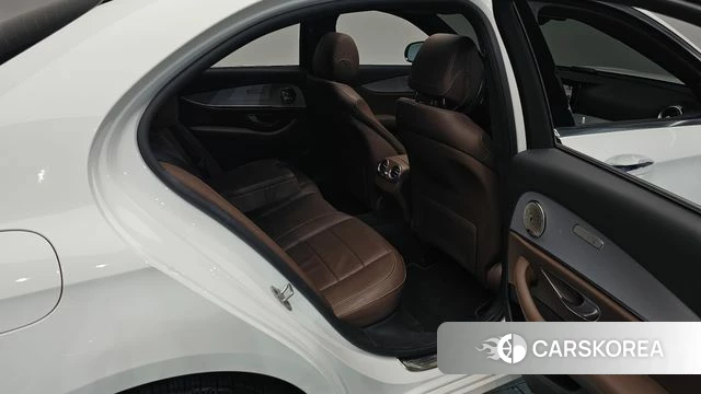 Mercedes-Benz E-Class W213 2020 Белый из Кореи, фото 3