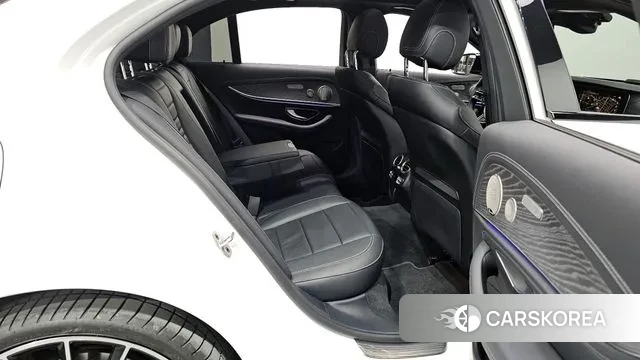 Mercedes-Benz E-Class W213 2023 Белый из Кореи, фото 3