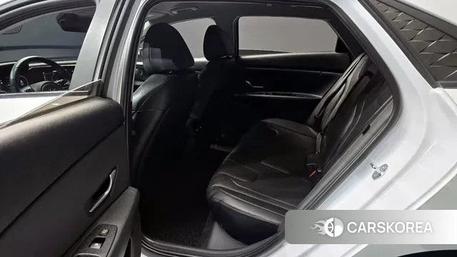 Hyundai The New Avante (CN7) 2023 Белый из Кореи, фото 3