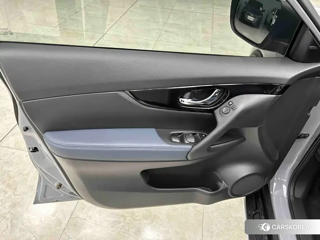 Nissan Qijun 2025 Silver/gray из Китая, фото 3