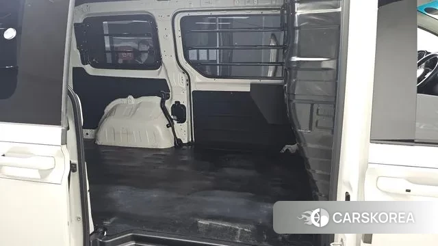 Hyundai Staria 2024 Белый из Кореи, фото 3