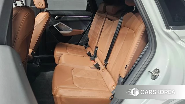 Audi Q3 (F3) 2023 Белый из Кореи, фото 3