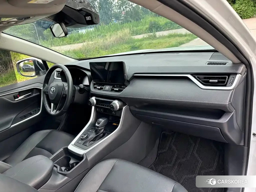 Toyota RAV4 2024 Белый из Китая, фото 3