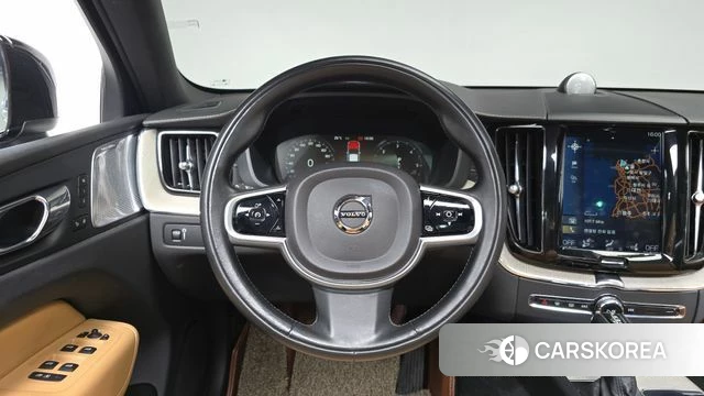 Volvo XC60 second Generation 2018 Черный из Кореи, фото 3