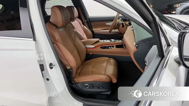 Genesis GV70 2024 Белый из Кореи, фото 3