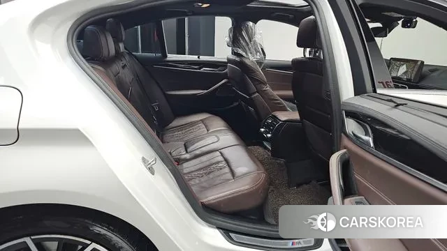 BMW 5 Series (G30) 2022 Белый из Кореи, фото 3