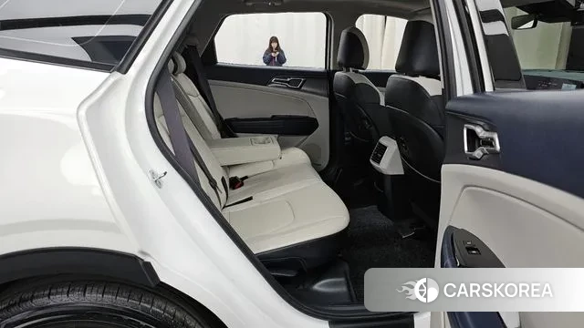 Kia Sportage 5th Generation 2021 Белый из Кореи, фото 3