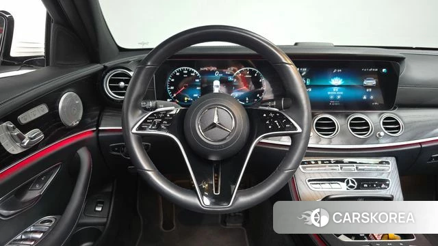 Mercedes-Benz E-Class W213 2023 Белый из Кореи, фото 3