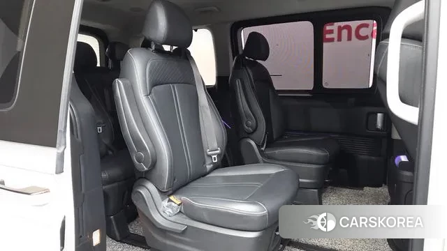 Hyundai Staria 2021 Белый из Кореи, фото 3