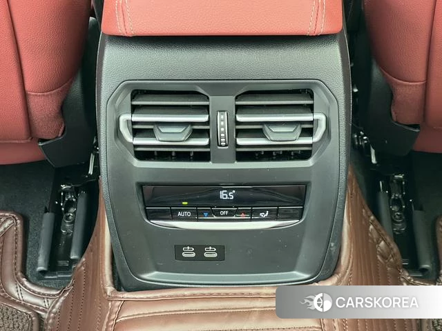 BMW 3 series 2024 Белый из Китая, фото 3