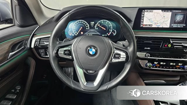 BMW 5 Series (G30) 2019 Серый из Кореи, фото 3
