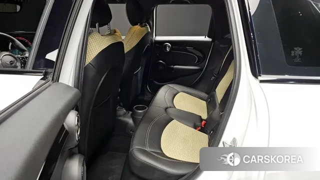 Mini Cooper S 2023 Белый из Кореи, фото 3