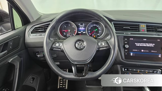 Volkswagen Tiguan second Generation 2018 Черный из Кореи, фото 3