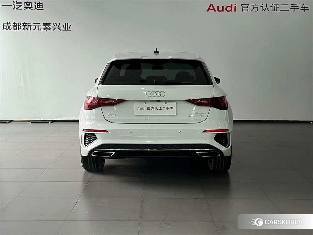Audi A3 2023 Белый из Китая, фото 3