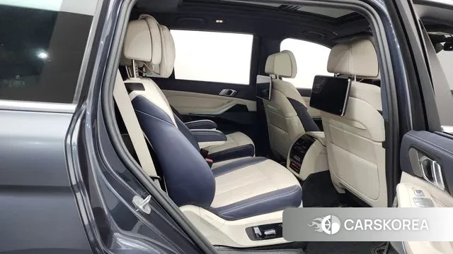 BMW X7 (G07) 2022 Серый из Кореи, фото 3