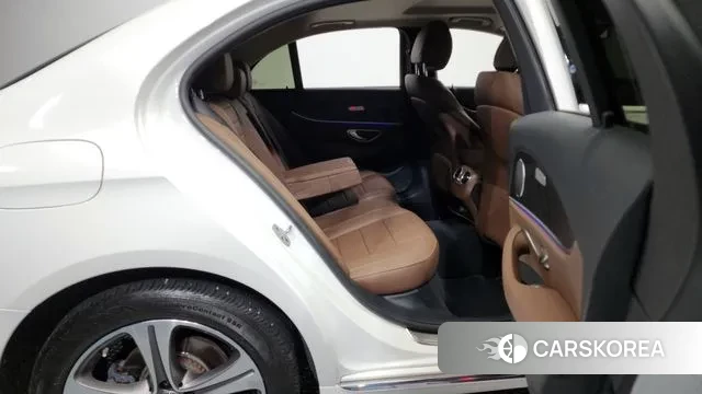 Mercedes-Benz E-Class W213 2019 Белый из Кореи, фото 3