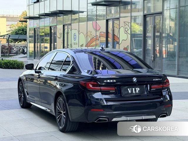 BMW 5 series 2022 Черный из Китая, фото 3
