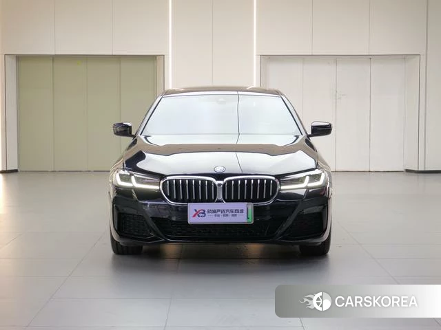 BMW 5 series PHEV 2022 Черный из Китая, фото 3
