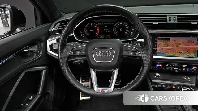 Audi Q3 (F3) 2022 Черный из Кореи, фото 3