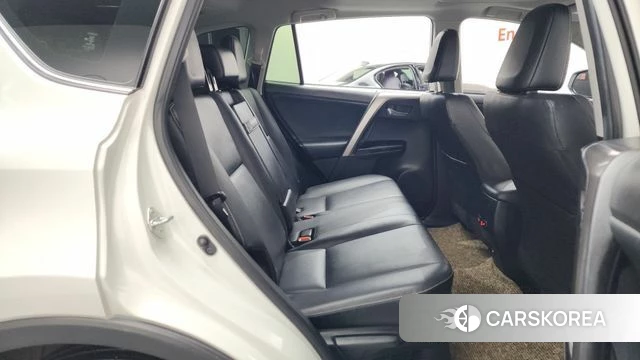 Toyota RAV4 2018 Белый из Кореи, фото 3