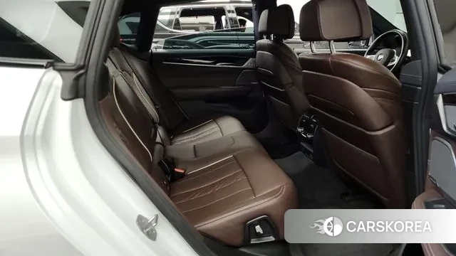 BMW 6 Series GT (G32) 2023 Белый из Кореи, фото 3