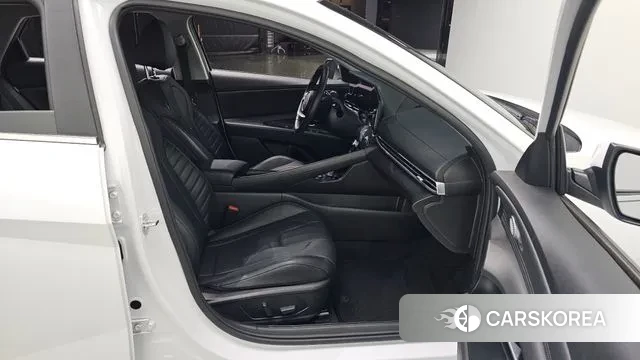 Hyundai The New Avante (CN7) 2023 Белый из Кореи, фото 3