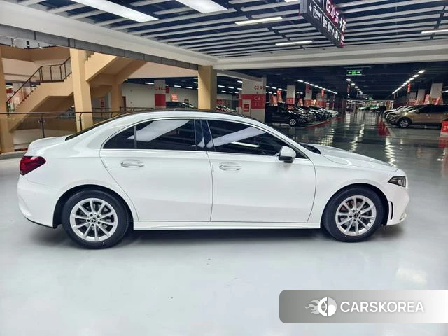 Mercedes-Benz Class A 2021 Белый из Китая, фото 3