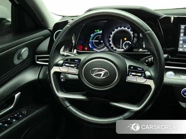 Hyundai Avante Hybrid (CN7) 2022 Белый из Кореи, фото 3