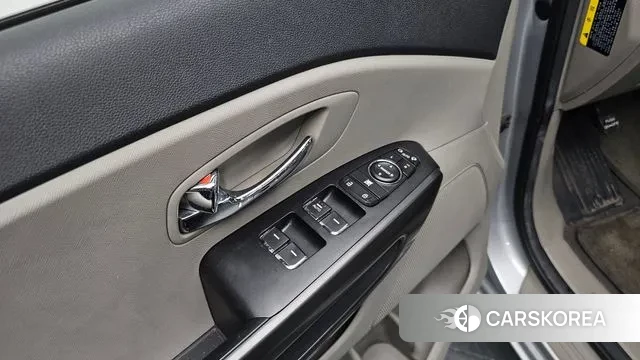 Kia The New Carnival 2018 Серебряный из Кореи, фото 3