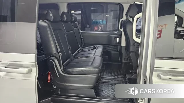 Hyundai Staria 2022 Серебряный из Кореи, фото 3