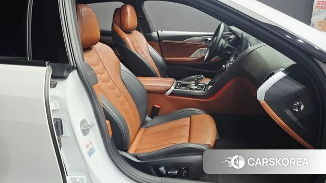 BMW 8 Series (G15) 2024 Белый из Кореи, фото 3