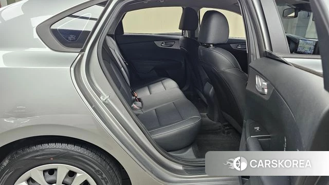 Kia The New K3 2nd generation 2023 Серебристо-серый из Кореи, фото 3