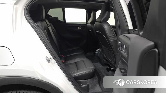 Volvo XC40 2021 Белый из Кореи, фото 3