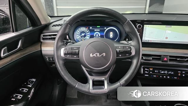 Kia K5 3rd generation 2023 Черный из Кореи, фото 3