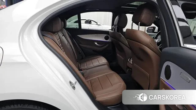 Mercedes-Benz E-Class W213 2020 Белый из Кореи, фото 3