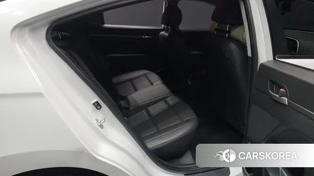 Hyundai Avante AD 2018 Белый из Кореи, фото 3