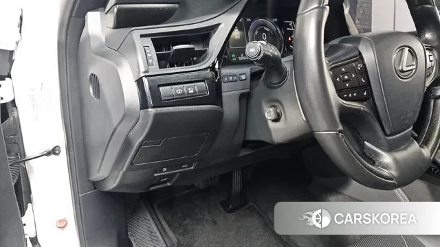 Lexus ES300h 7th generation 2022 Белый из Кореи, фото 3