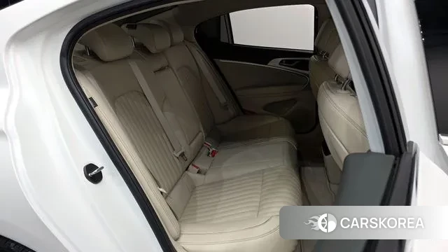 Genesis The New G70 2021 Белый из Кореи, фото 3