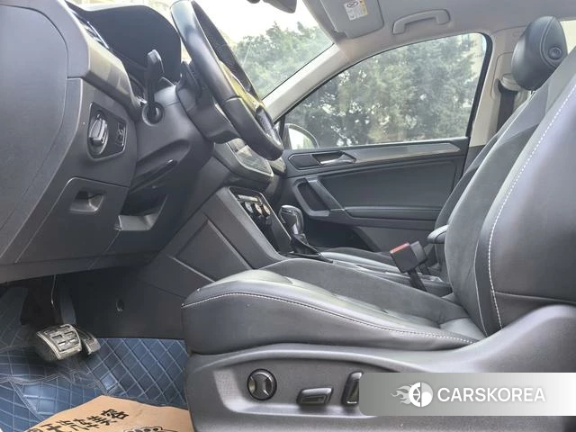 Volkswagen Tiguan L 2021 Черный из Китая, фото 3