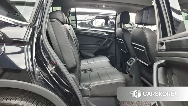 Volkswagen Tiguan Allspace 2020 Черный из Кореи, фото 3