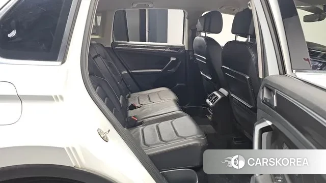 Volkswagen Tiguan second Generation 2019 Белый из Кореи, фото 3