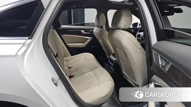 Audi A6 (C8) 2023 Белый из Кореи, фото 3