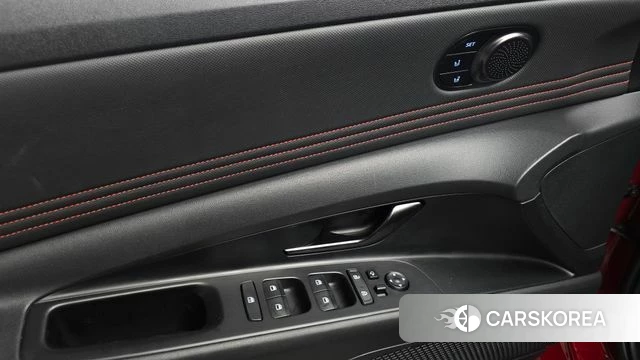 Hyundai Avante (CN7) 2021 Красный из Кореи, фото 3