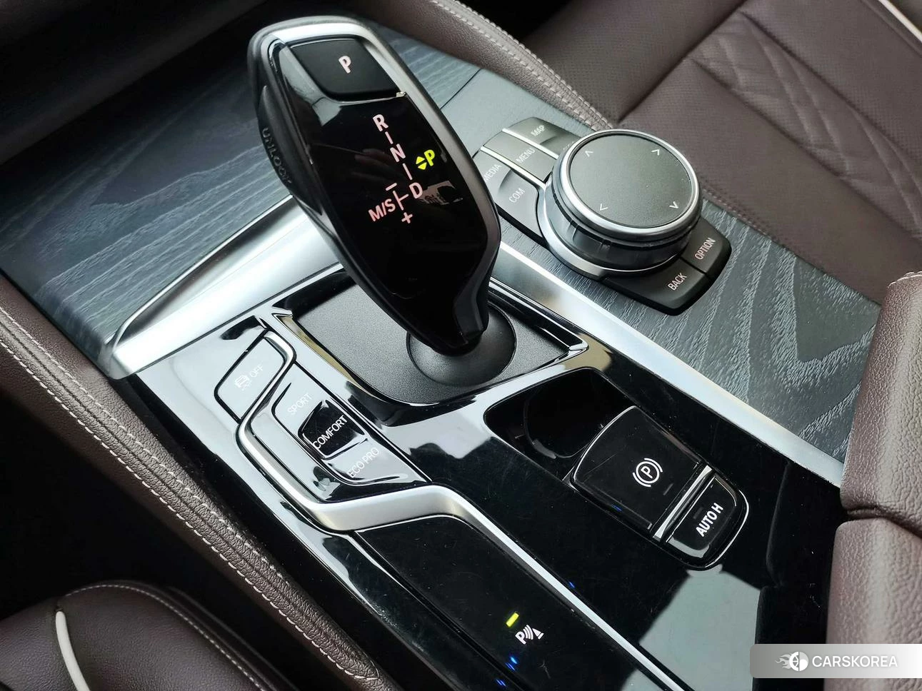 BMW 5 series 2021 Черный из Китая, фото 3